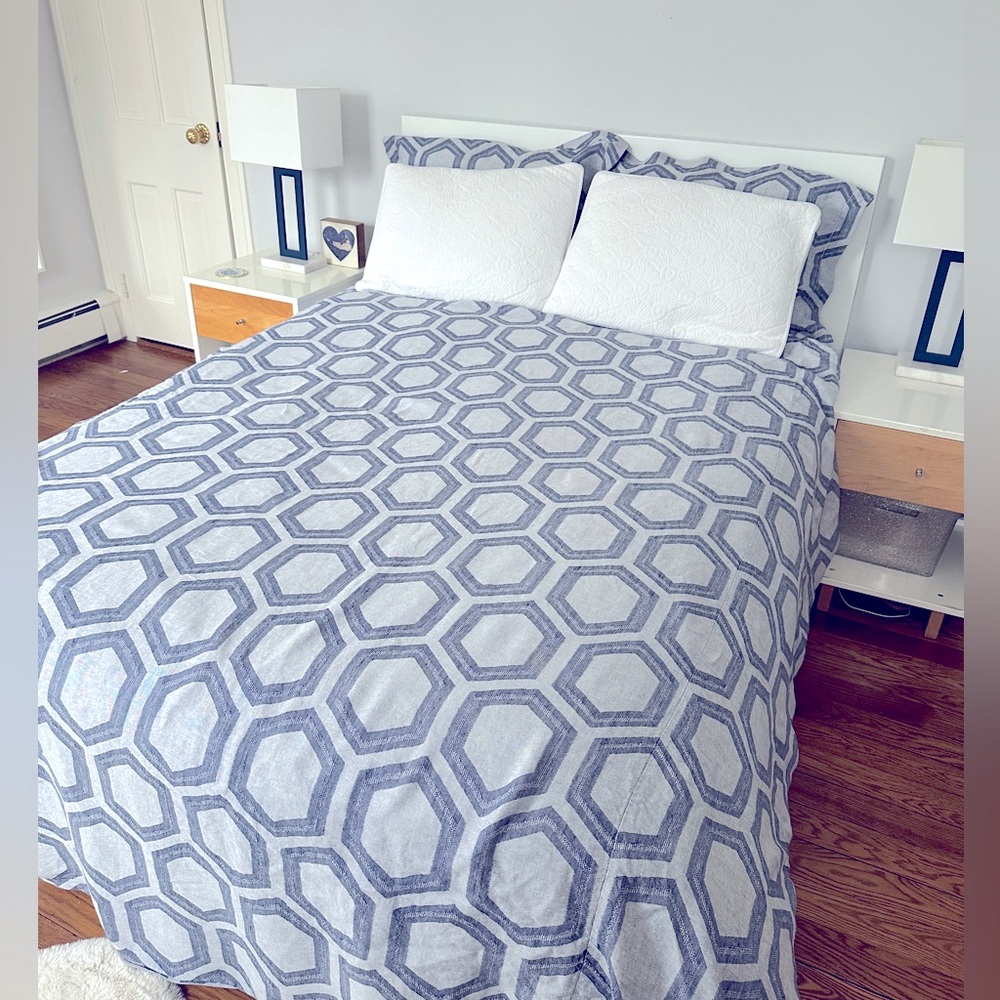 Ethan Allen Navy Jacquard Linen Duvet Cover & 2 Shams